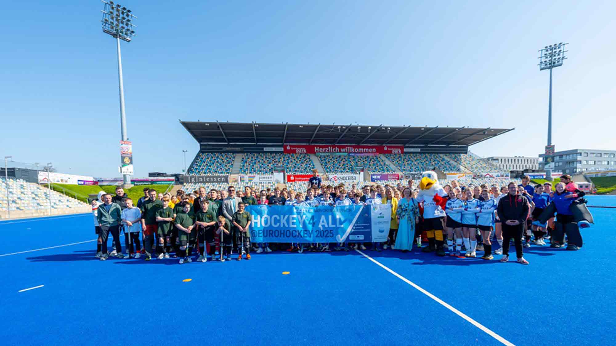 Mönchengladbach: »Hockey4All« – beim Kleinfeldhockeyturnier der Schulen zählen Sportsgeist und Kreativität Mönchengladbach: »Hockey4All« – beim Kleinfeldhockeyturnier der Schulen zählen Sportsgeist und Kreativität