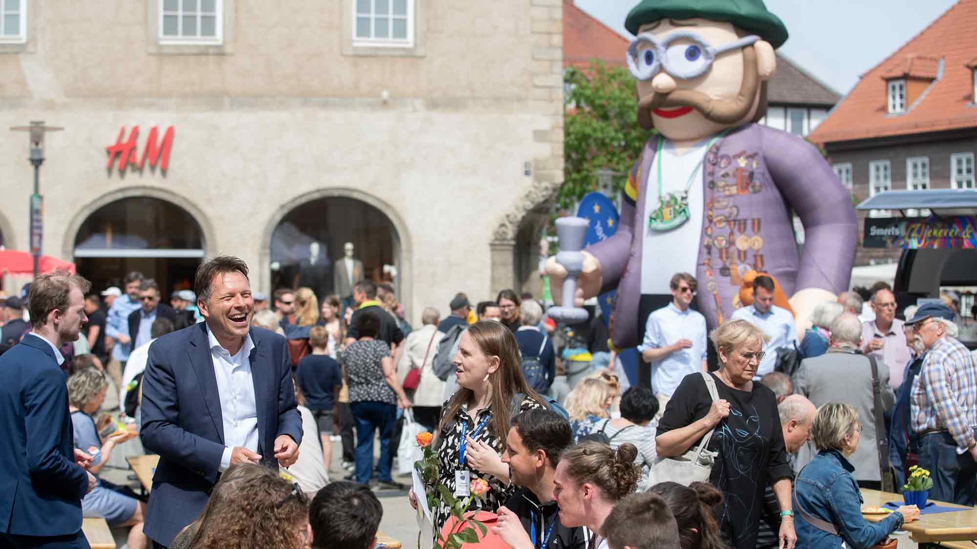 Detmold feiert Europa – Veranstaltungsreihe rund um die Europatage vom 3. bis zum 11. Mai 2025 Detmold feiert Europa – Veranstaltungsreihe rund um die Europatage vom 3. bis zum 11. Mai 2025