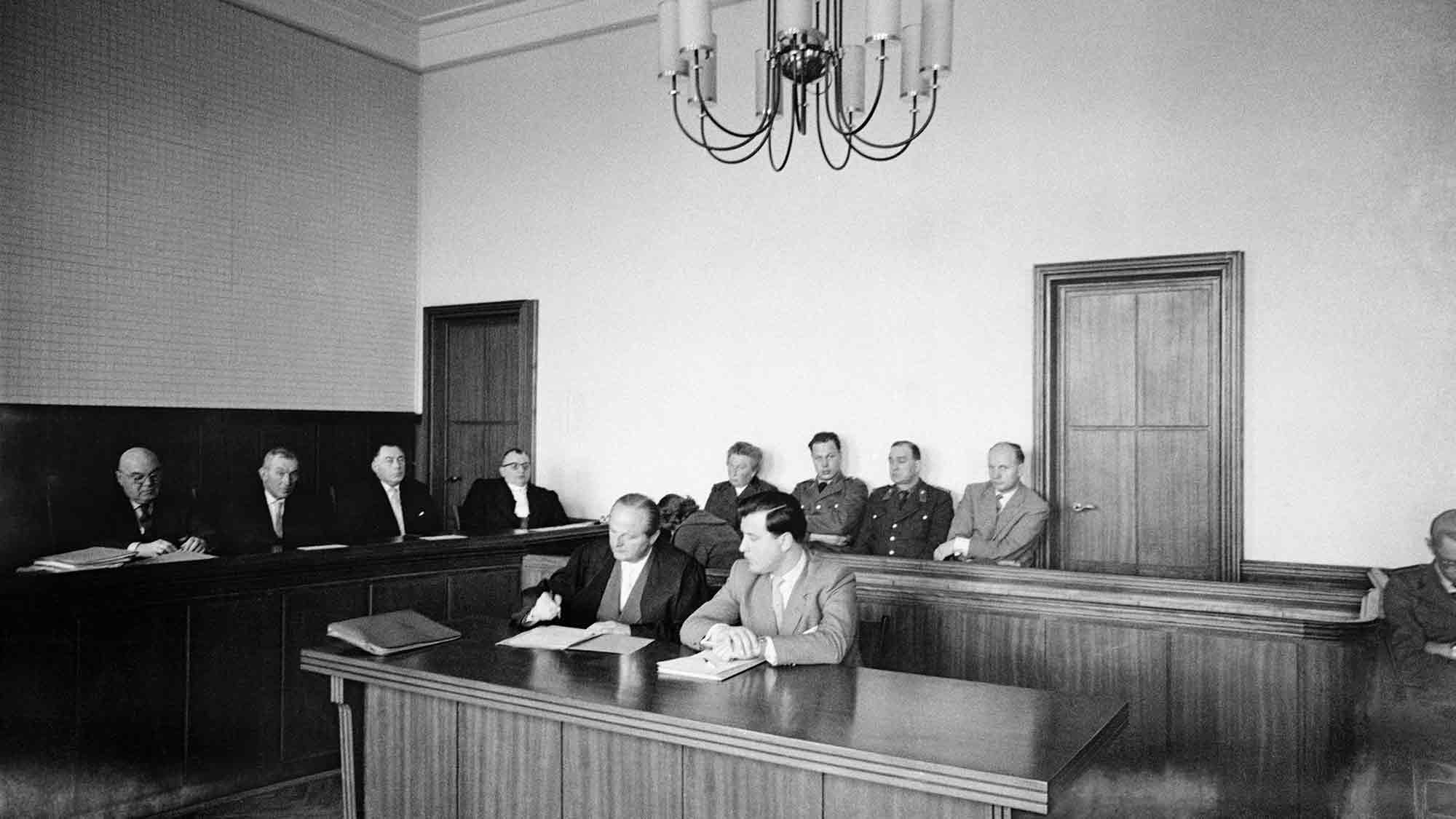 Stadtmuseum Münster: Justiz Skandal im Schaufenster Stadtgeschichte, öffentliche Führungen zu »Abstrakte Begegnungen« und »Frauengeschichte(n)« Stadtmuseum Münster: Justiz Skandal im Schaufenster Stadtgeschichte, öffentliche Führungen zu »Abstrakte Begegnungen« und »Frauengeschichte(n)«