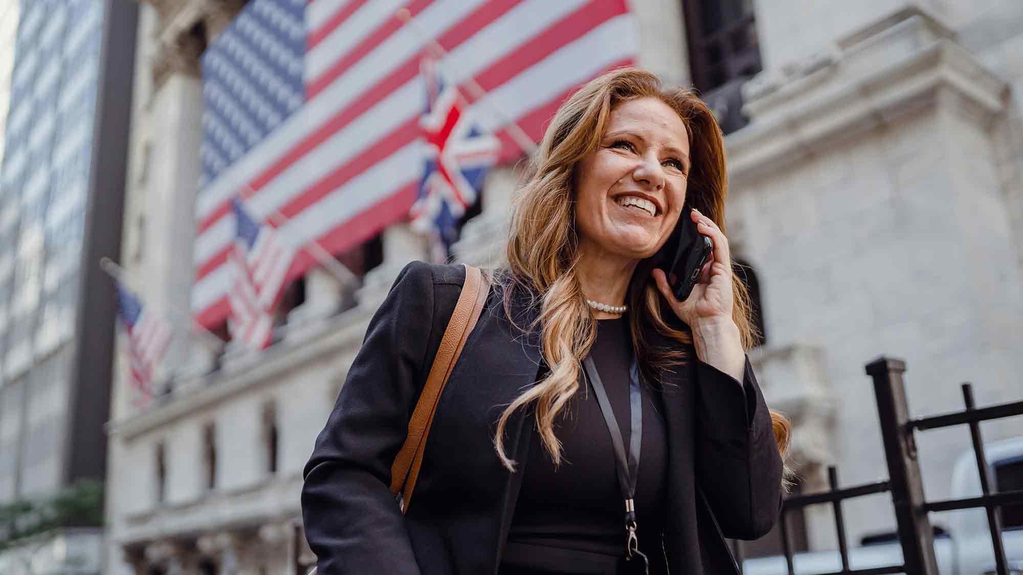 Stimmung der Kleinanleger zeigt Durchhaltevermögen, während Institutionen sich 2025 von der Volatilität an der Wall Street zurückziehen Stimmung der Kleinanleger zeigt Durchhaltevermögen, während Institutionen sich 2025 von der Volatilität an der Wall Street zurückziehen