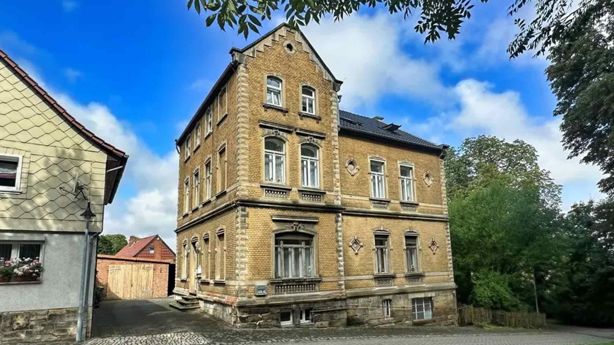 »ImmoScout24«: Historische Günstig Immobilien – 10 Schlösser und Villen für unter 200.000 Euro »ImmoScout24«: Historische Günstig Immobilien – 10 Schlösser und Villen für unter 200.000 Euro