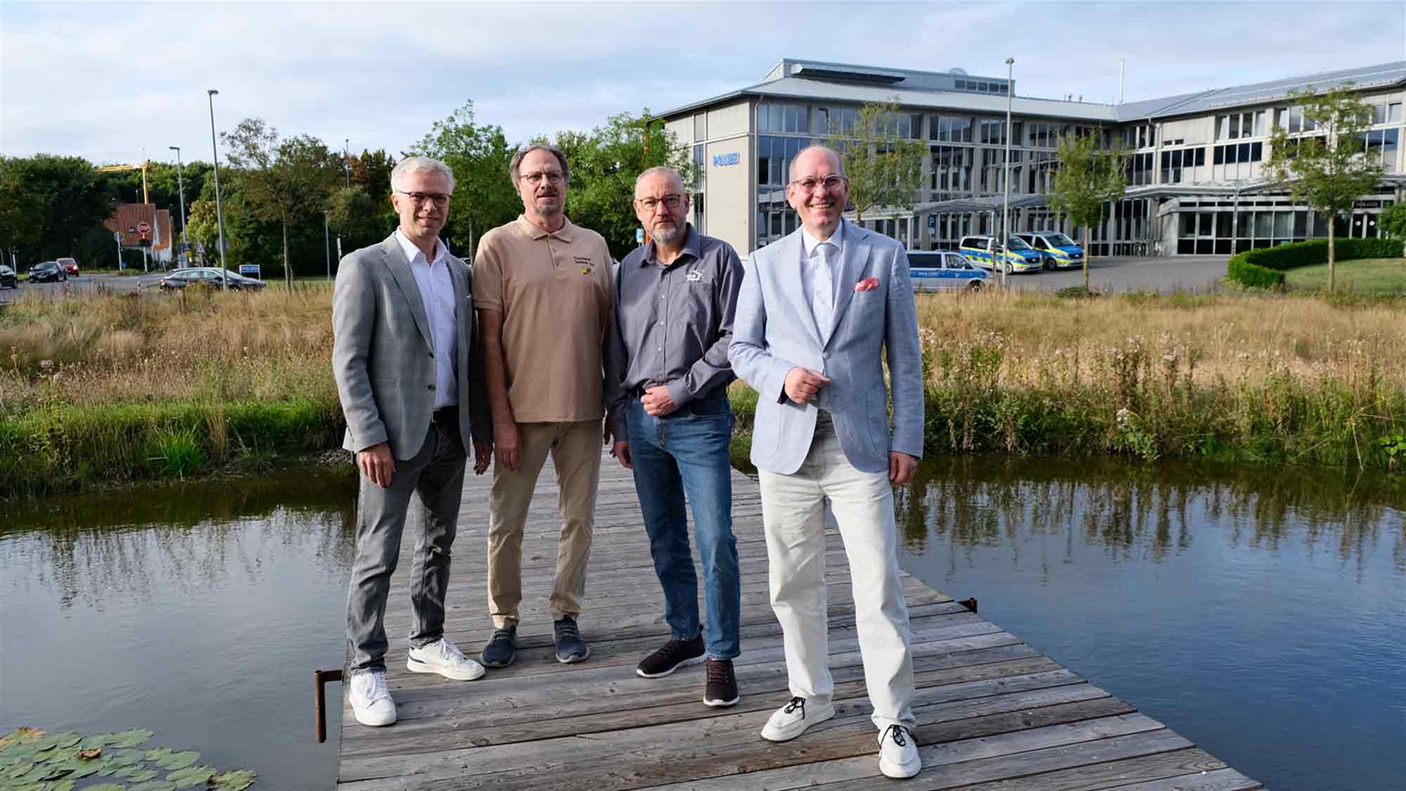 Polizei Gütersloh: Sicherheitstage 2025 – ein vielfältiges Programm für Privatleute und Gewerbetreibende im Kreishaus Gütersloh Polizei Gütersloh: Sicherheitstage 2025 – ein vielfältiges Programm für Privatleute und Gewerbetreibende im Kreishaus Gütersloh