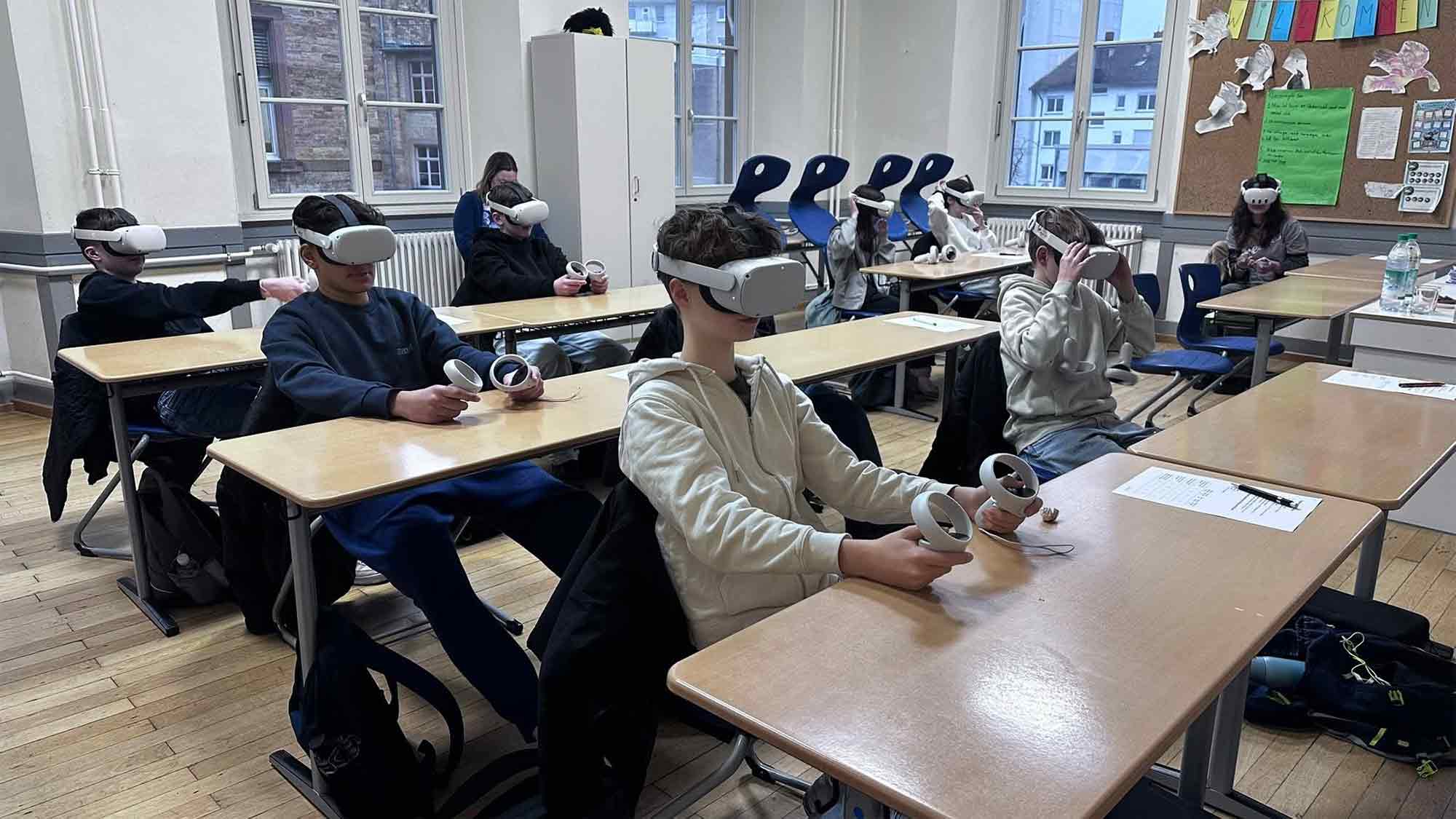 »Lions Hilfswerk« unterstützt neue VR Episode zu Artikel 3 des Grundgesetzes mit 2.000 Euro »Lions Hilfswerk« unterstützt neue VR Episode zu Artikel 3 des Grundgesetzes mit 2.000 Euro