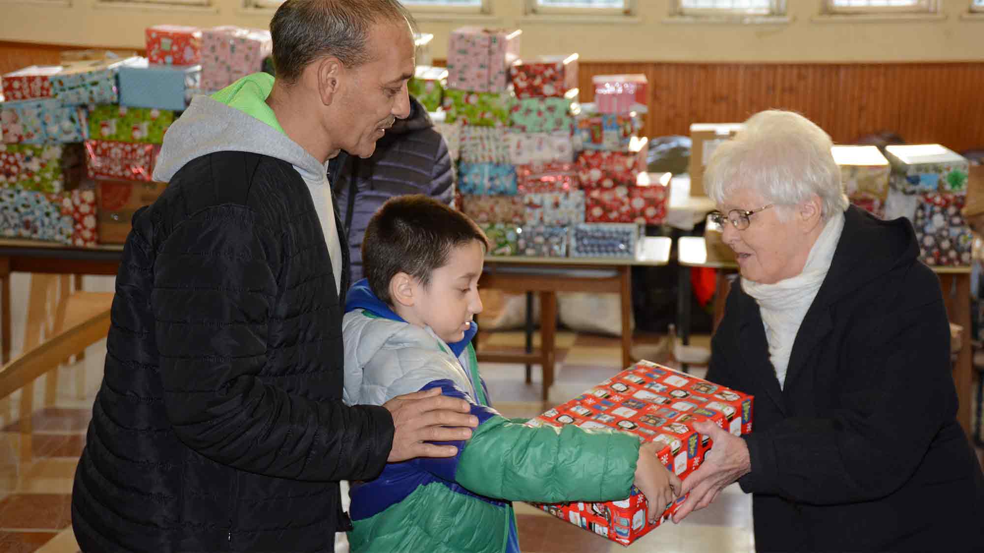 Weihnachtspäckchenaktion »Kinder in Not«: Gütersloher Tradition geht 2026 weiter