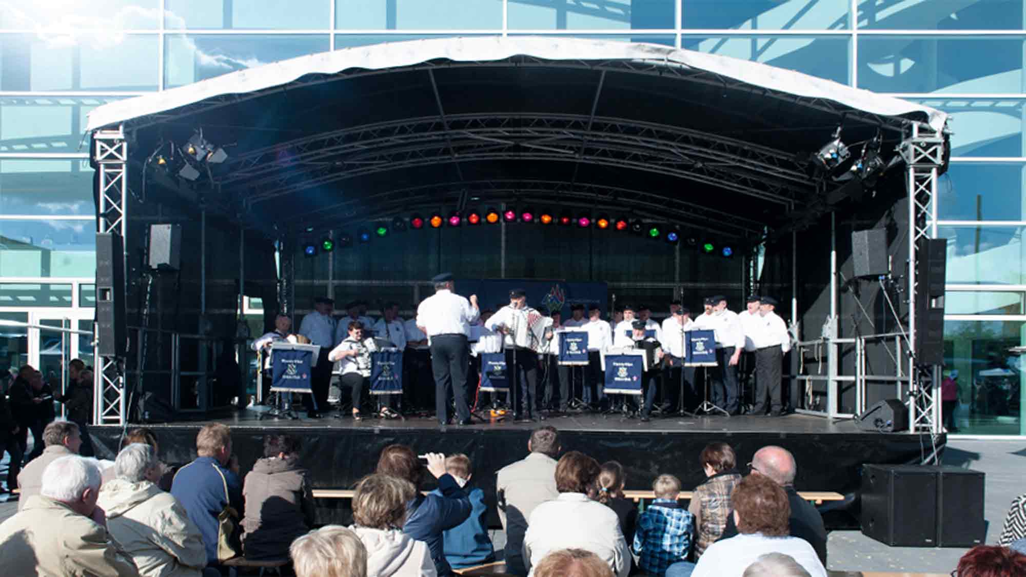 NOW Commons: Shantychor vorm Theater, Michaeliswoche Gütersloh 2012
