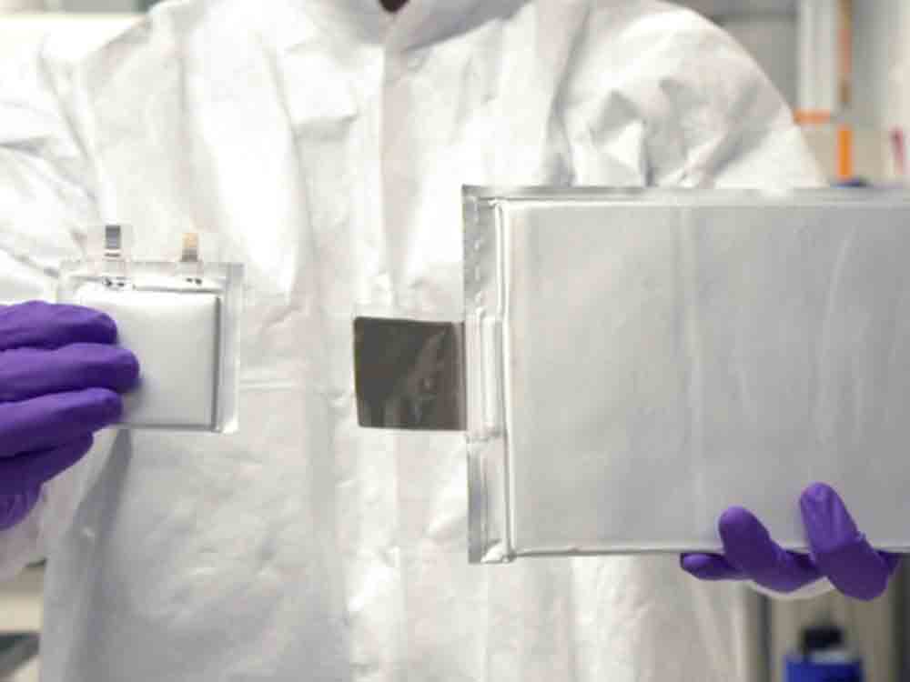 Stellantis und Factorial Energy entwickeln gemeinsam Festkörperbatterien für Elektrofahrzeuge Stellantis und Factorial Energy entwickeln gemeinsam Festkörperbatterien für Elektrofahrzeuge