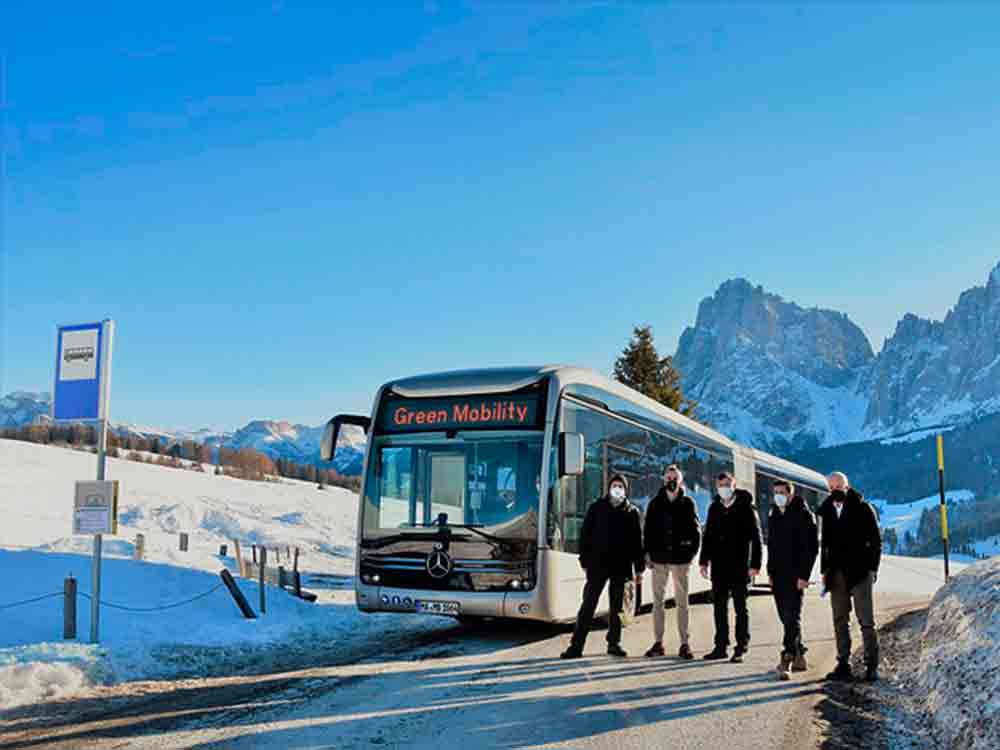 Das ist die Höhe: Mercedes-Benz testet den vollelektrisch angetriebenen eCitaro G erfolgreich im Kundeneinsatz in Südtirol auf 2.000 Metern Höhe Das ist die Höhe: Mercedes-Benz testet den vollelektrisch angetriebenen eCitaro G erfolgreich im Kundeneinsatz in Südtirol auf 2.000 Metern Höhe