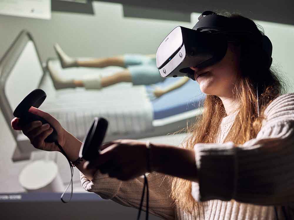 Bielefeld, Wundversorgung mit VR Brille, FH Projekt entwickelt interaktive Übungen für Studenten im Gesundheitsbereich Bielefeld, Wundversorgung mit VR Brille, FH Projekt entwickelt interaktive Übungen für Studenten im Gesundheitsbereich