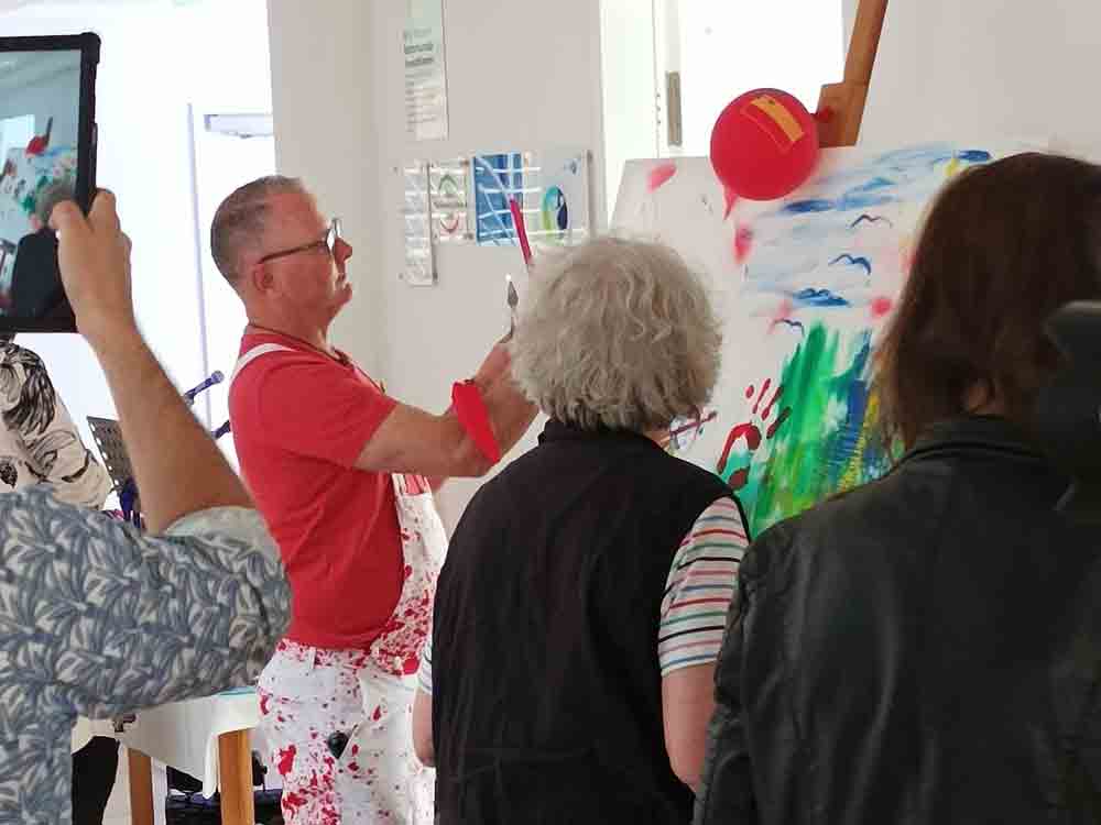 Am 7. Mai 2022 wurde im Hansehaus Lemgo mit einer Vernissage die Ausstellung des renommierten Künstlers Antonio Ugia eröffnet Am 7. Mai 2022 wurde im Hansehaus Lemgo mit einer Vernissage die Ausstellung des renommierten Künstlers Antonio Ugia eröffnet
