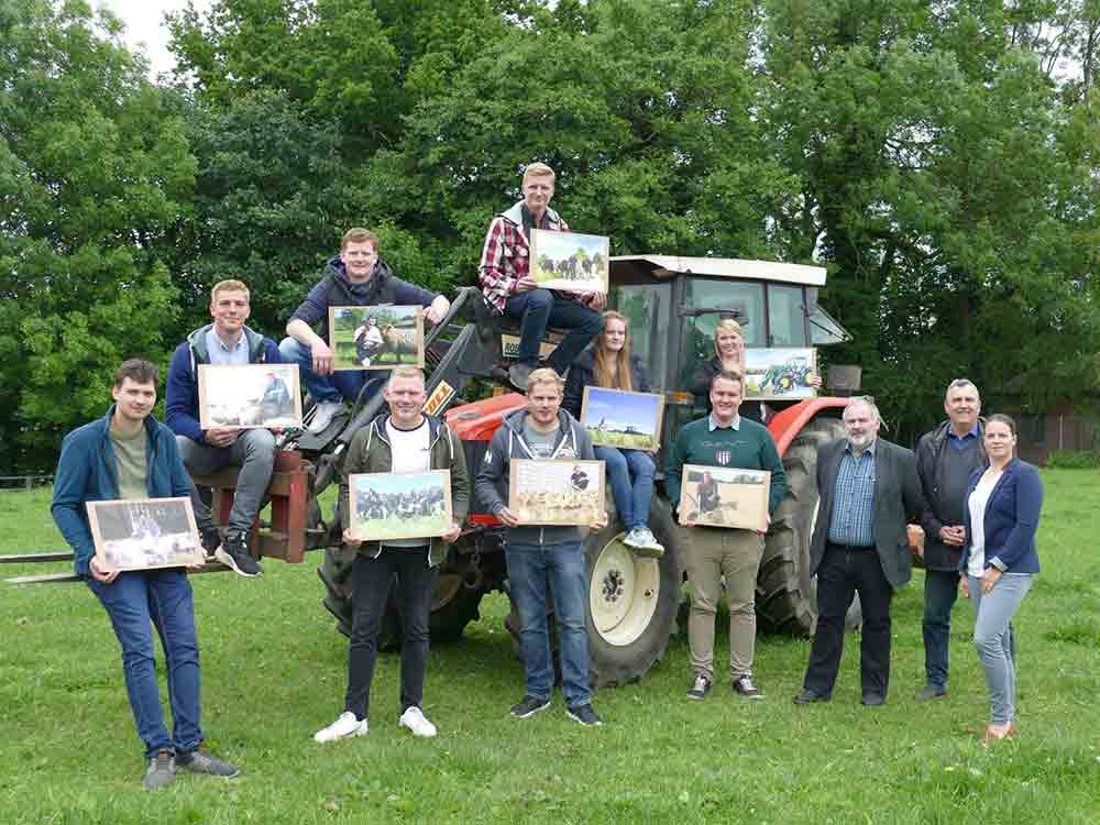 Prämiert, beste Bilder der Zukunftsbauern, 9 Preisträger aus OWL geehrt, 1. und 3. aus dem Kreis Gütersloh Prämiert, beste Bilder der Zukunftsbauern, 9 Preisträger aus OWL geehrt, 1. und 3. aus dem Kreis Gütersloh