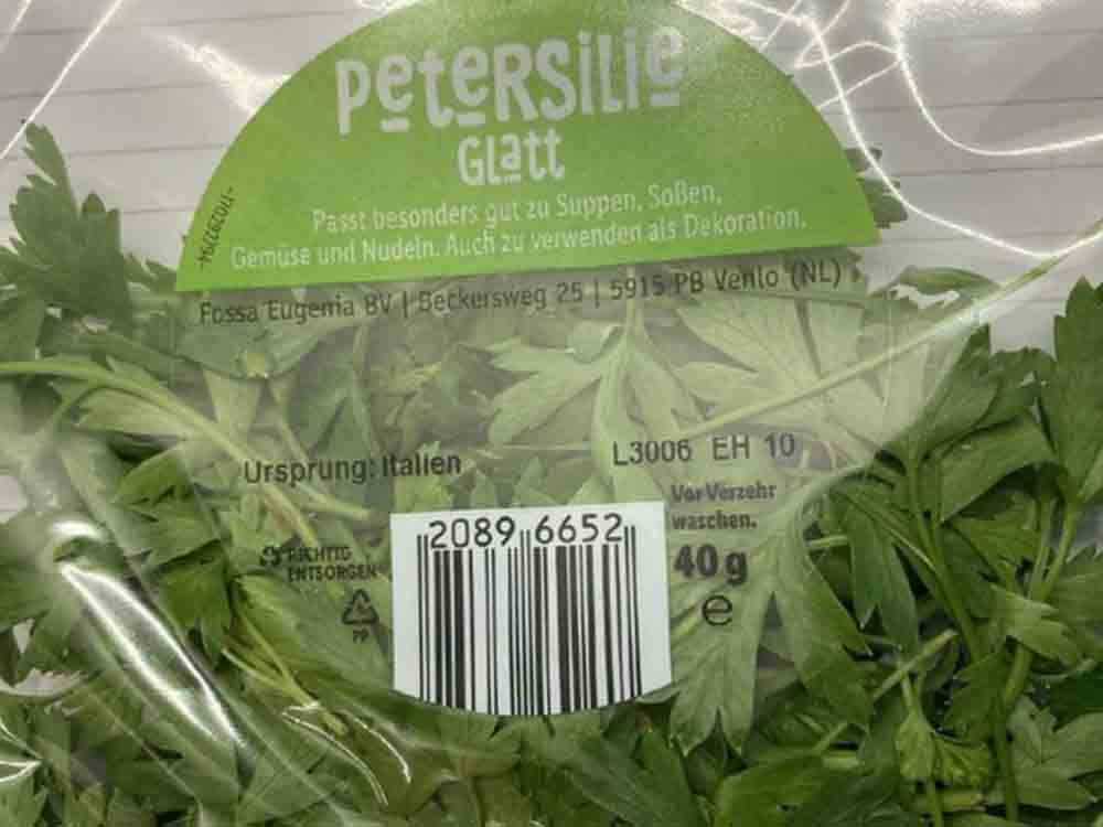 Der niederländische Lieferant Fossa Eugenia BV informiert über einen Warenrückruf des Produktes Petersilie Glatt, 40 Gramm