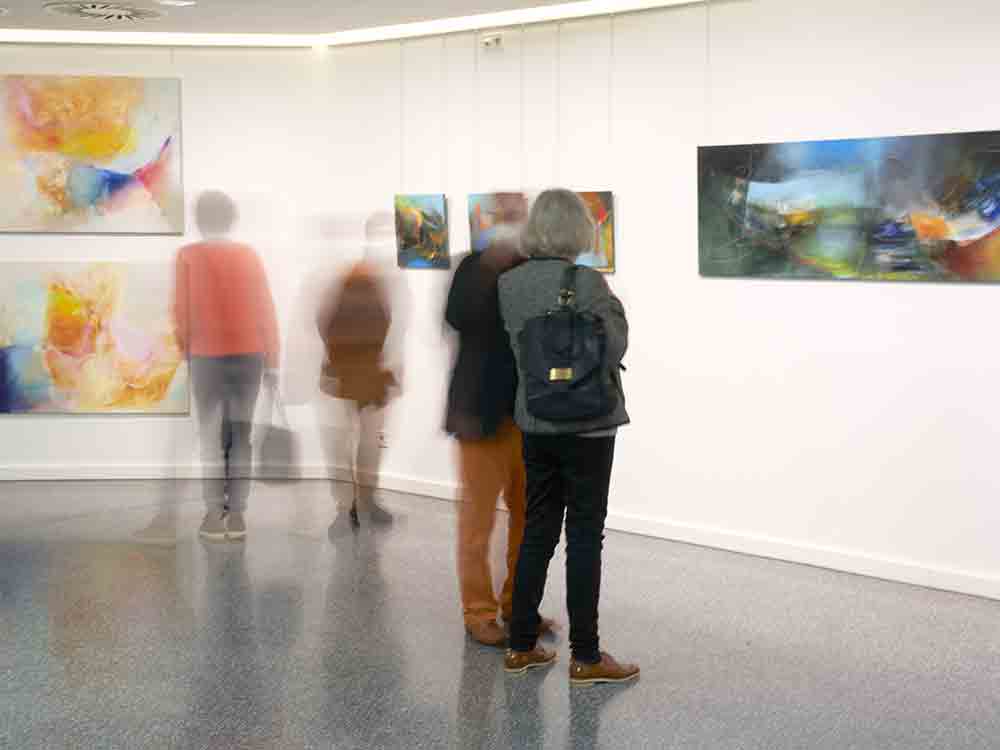Gütersloh, Eröffnung der Ausstellung Die Freiheit nichts zu schildern, Malerei von Andrea Köhn in der Galerie im Forum der Stadthalle Gütersloh, Eröffnung der Ausstellung Die Freiheit nichts zu schildern, Malerei von Andrea Köhn in der Galerie im Forum der Stadthalle