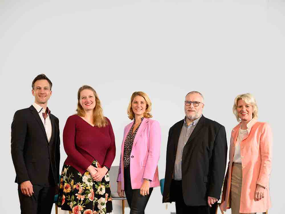 Die Kraft der Kooperation, Open Innovation City und die Industrie und Handelskammer Ostwestfalen zu Bielefeld begrüßen 70 Gäste in der FHM Die Kraft der Kooperation, Open Innovation City und die Industrie und Handelskammer Ostwestfalen zu Bielefeld begrüßen 70 Gäste in der FHM