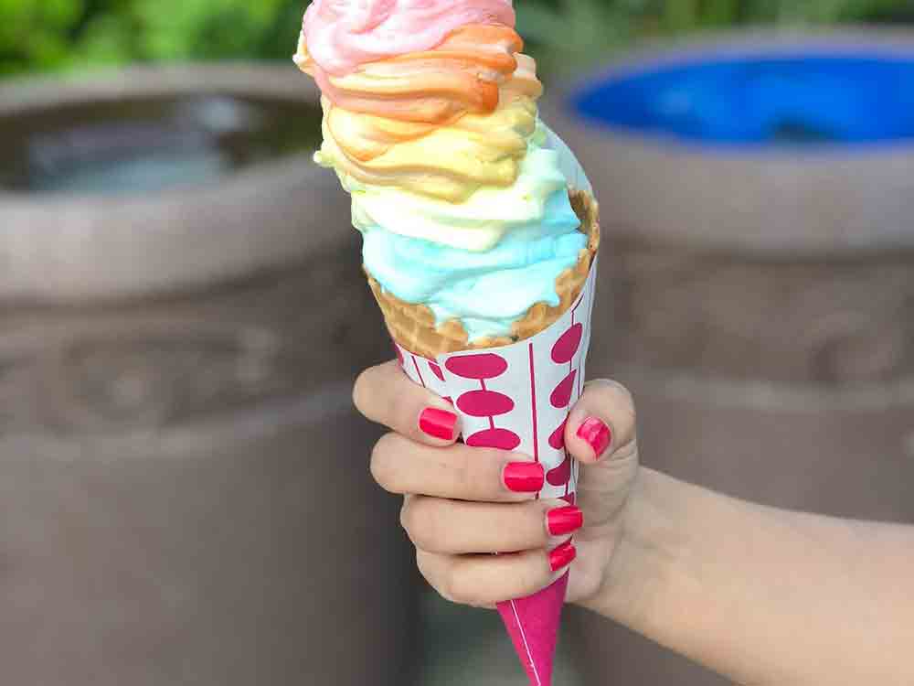 Fun Facts Eis: Wie eine amerikanische Hausfrau die erste Eismaschine erfand und das Fürst Pückler Eis zu seinem Namen kam Fun Facts Eis: Wie eine amerikanische Hausfrau die erste Eismaschine erfand und das Fürst Pückler Eis zu seinem Namen kam