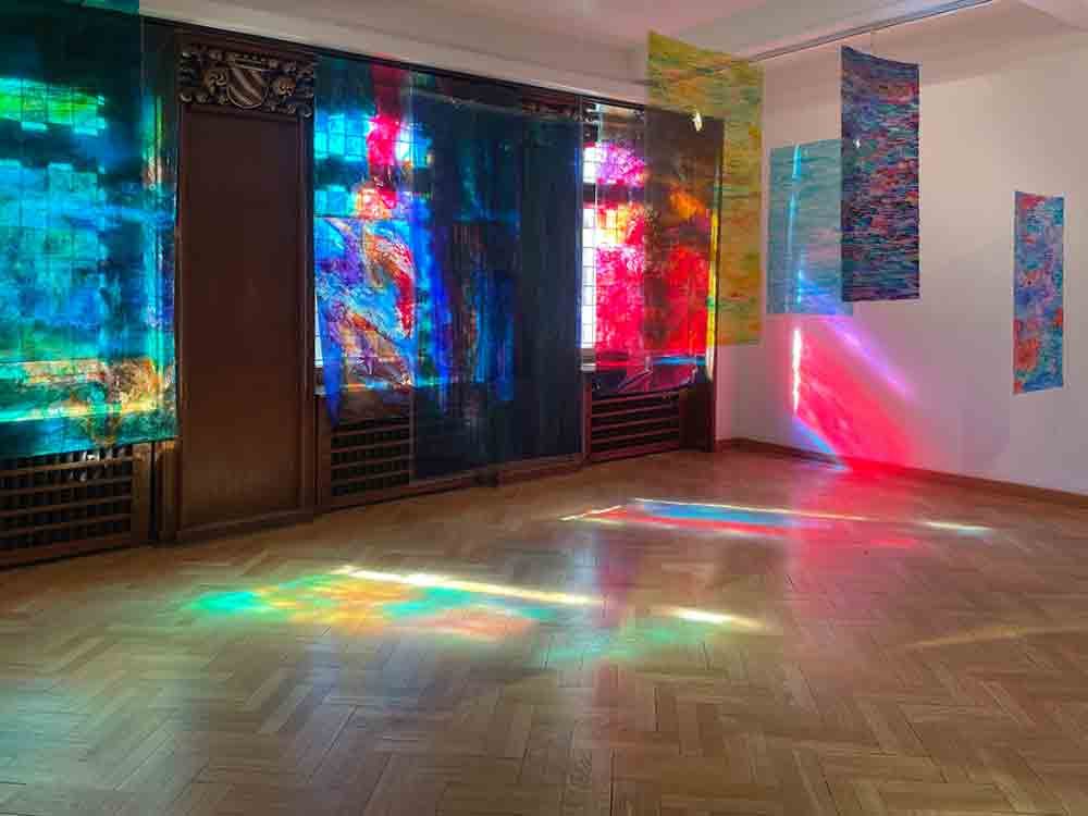 Stadtmuseum Beckum, die Ausstellung »Farb Kontinuum – Malerei im Raum, auf Papier und Leinwand« der Künstlerin Ines Hock neigt sich dem Ende entgegen Stadtmuseum Beckum, die Ausstellung »Farb Kontinuum – Malerei im Raum, auf Papier und Leinwand« der Künstlerin Ines Hock neigt sich dem Ende entgegen