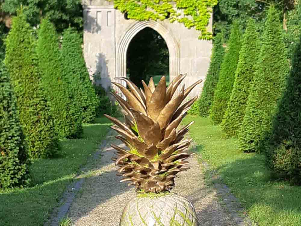 »Schloss Schwöbber – im Namen der Ananas«, unterhaltsamer Themenabend im Museum Schloss Fürstenberg, 27. Juli 2023 »Schloss Schwöbber – im Namen der Ananas«, unterhaltsamer Themenabend im Museum Schloss Fürstenberg, 27. Juli 2023