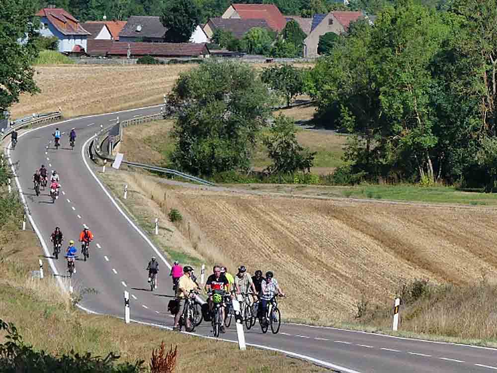 Tourismusverband &raquo;Liebliches Taubertal&laquo;, Radfahrer und Skater entern die Straßen des Landkreises, 6. August 2023