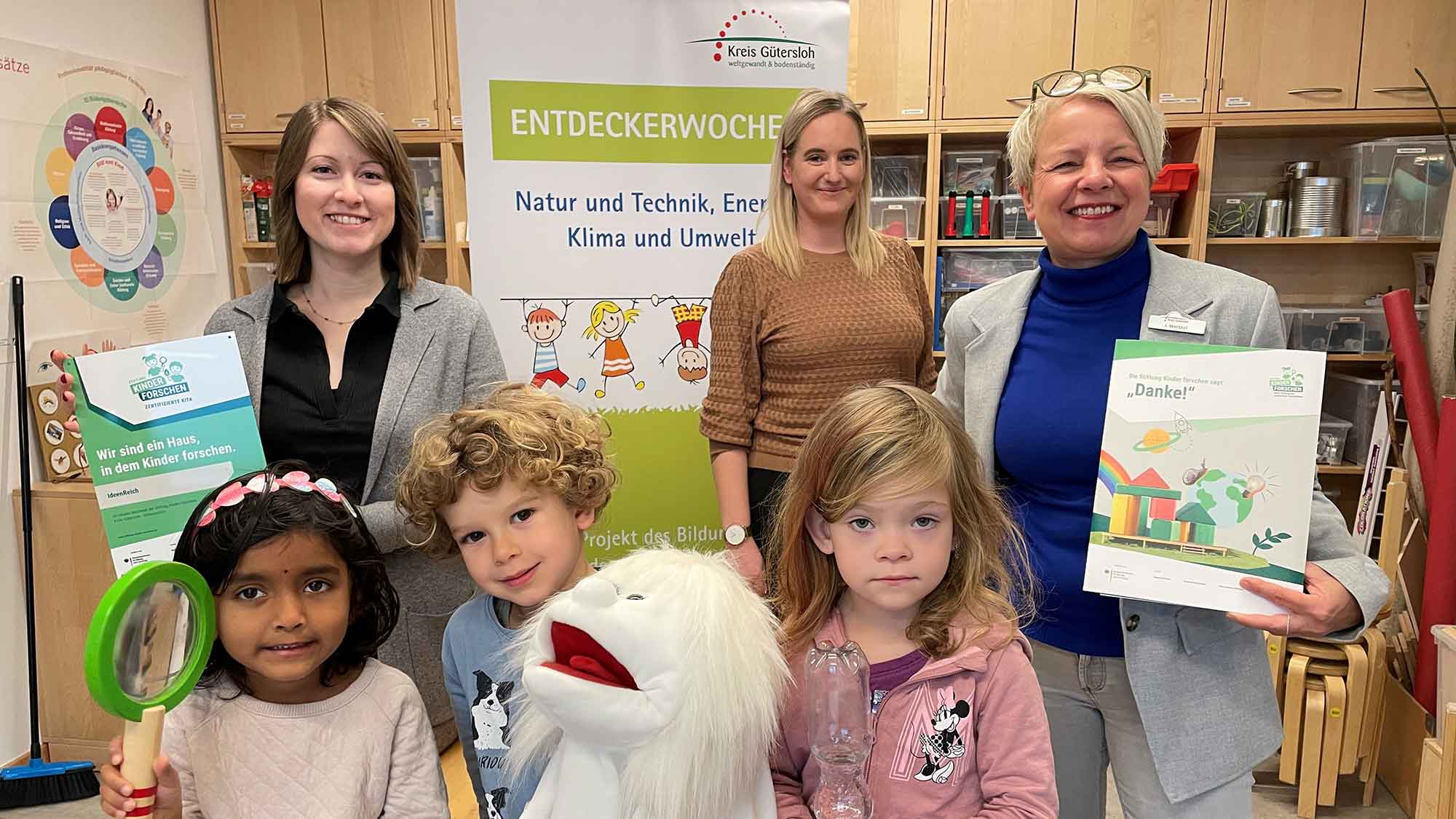 Rezertifizierung: Kita Team entdeckt und forscht mit Kindern, Miele Betriebskita »IdeenReich« in Gütersloh Rezertifizierung: Kita Team entdeckt und forscht mit Kindern, Miele Betriebskita »IdeenReich« in Gütersloh