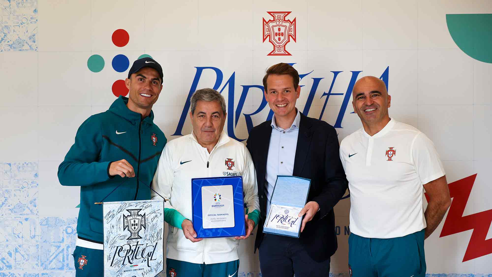 Marienfeld: Federação Portuguesa de Futebol (FPF) und Klosterpfortenhotel zeigen Präsenz bei der »Euro 2024« Marienfeld: Federação Portuguesa de Futebol (FPF) und Klosterpfortenhotel zeigen Präsenz bei der »Euro 2024«