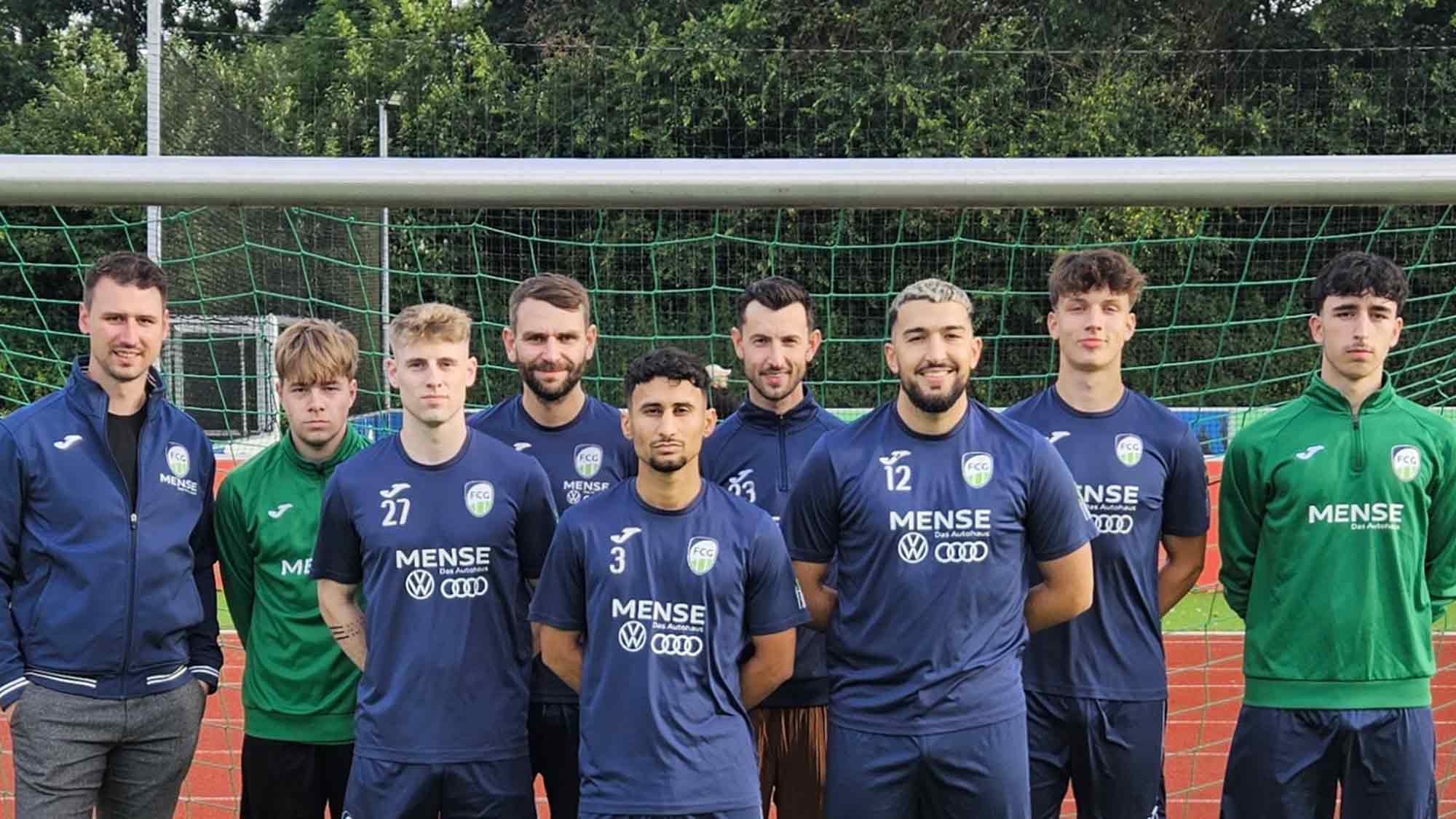 Trainingsauftakt des FC Gütersloh II: Dirk van der Ven und sein Team wollen wieder die Bezirksliga aufmischen Trainingsauftakt des FC Gütersloh II: Dirk van der Ven und sein Team wollen wieder die Bezirksliga aufmischen