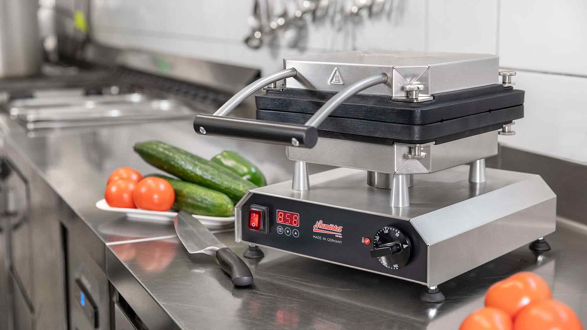 Westfälischer Traditionshersteller Neumärker zeigt Weltneuheit in Asien – Thermocook Premiere auf der FHA »HoReCa« in Singapur Westfälischer Traditionshersteller Neumärker zeigt Weltneuheit in Asien – Thermocook Premiere auf der FHA »HoReCa« in Singapur
