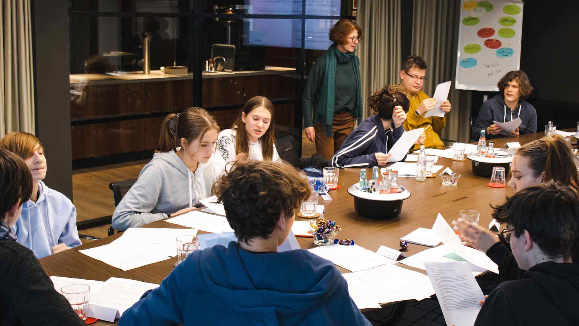 »Post it!« ein Escape Spiel im Museum für Kommunikation und Matinee zum Thema »Freie Meinungsäußerung und Medien«, 30. November 2024 »Post it!« ein Escape Spiel im Museum für Kommunikation und Matinee zum Thema »Freie Meinungsäußerung und Medien«, 30. November 2024