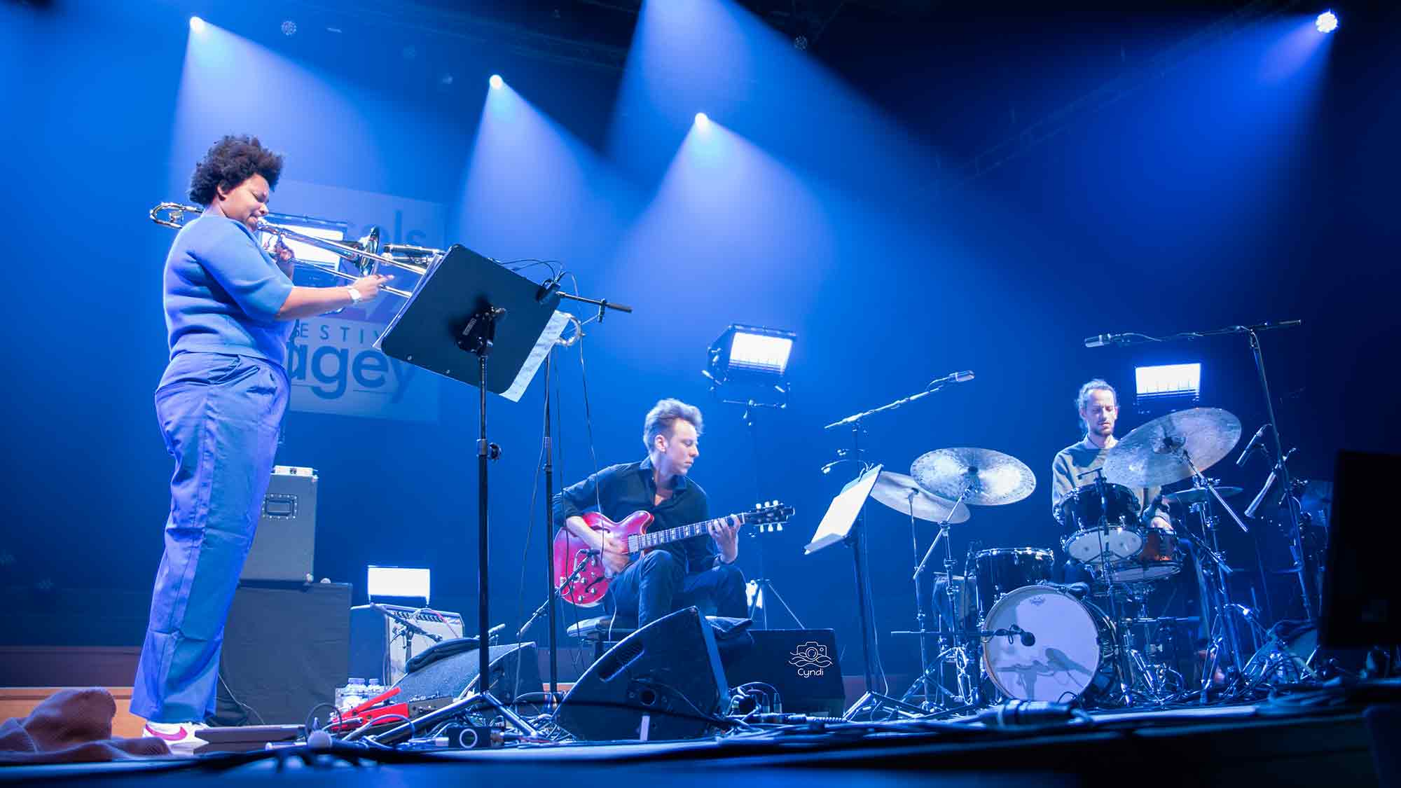 Internationales Jazzfestival Münster: kraftvolle Grooves und atmosphärische Klangbilder im Kleinen Haus, 3. bis 5. Januar 2025
